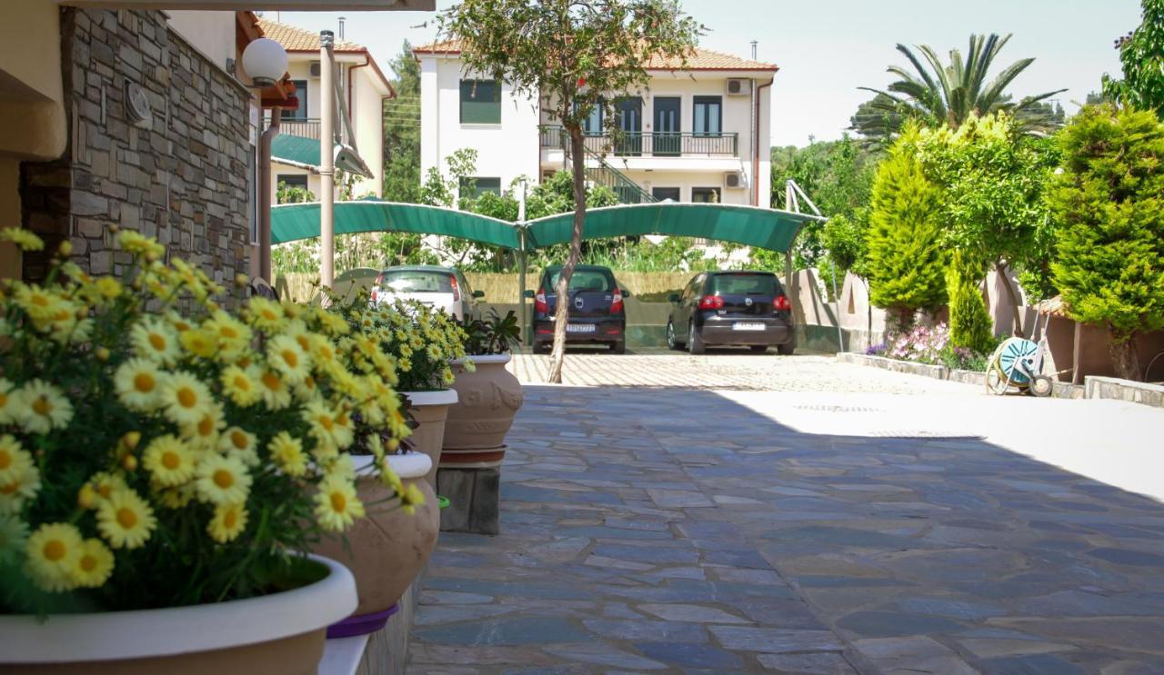 Michel Mar Studios & Apartments Neos Marmaras Zewnętrze zdjęcie